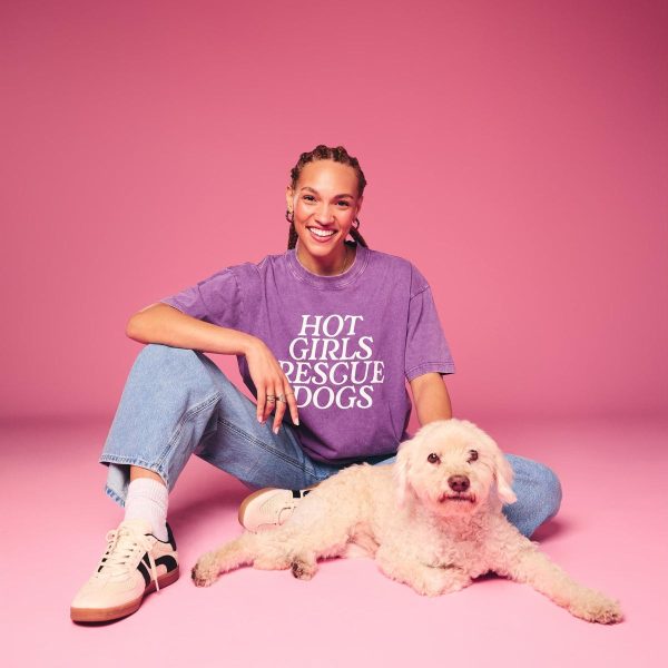 Hot Girls Rescue Dogs Tee